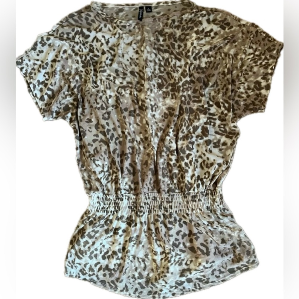 Relativity animal print blouse with built in cami. Excellent condition. Size L